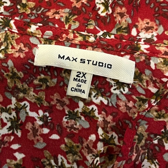 🌺 Max Studio Floral Wrap Blouse – Size 2X🌺 - Picture 2 of 9